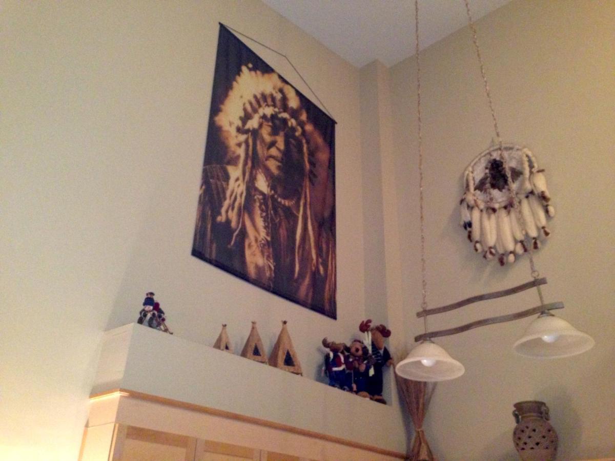 Apartment 406, Indigenous Artefacts Canmore Exterior foto
